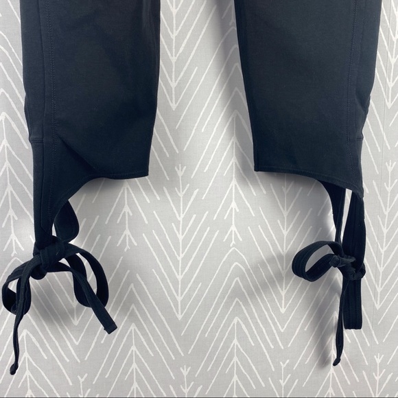 FREE PEOPLE MOVEMENT Turnout Leggings in Black - Picture 10 of 12